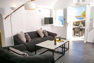 Ocean Breeze Villa with Partial Sea & Caldera View