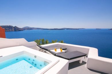 Full Moon Villa with Outdoor Plunge Pool with Sea & Caldera View