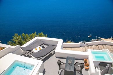 Full Moon Villa with Outdoor Plunge Pool with Sea & Caldera View