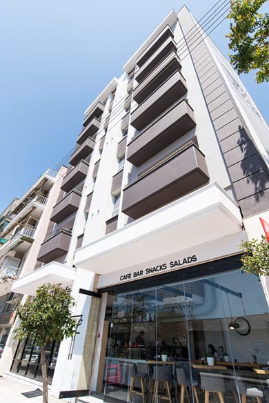 White Luxury Rooms - Image 6