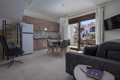 White Pearl Suites - Image 2