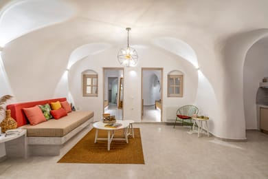 2 Bedroom Cave Villa with Outdoor Hot Tub