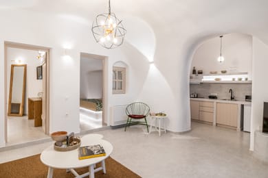 Wine & Yard Caves - Image 6