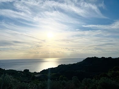 Yalla Hotel Chorefto - Image 2