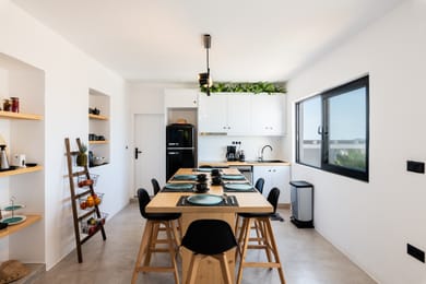 Yalos Mykonos 4 Bedroom Luxury Home Ornos - Image 3