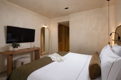 Rooms with Yard