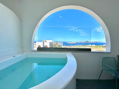 Honeymoon Suite with Private Outdoor Jetted Tub