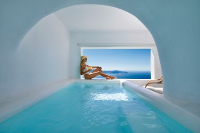Honeymoon Suite with Indoor Heated Jacuzzi