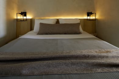 Honeymoon Suite with Outdoor Heated Jacuzzi Oia