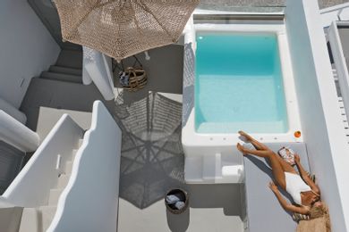 You and Me Suites Santorini - Image 7