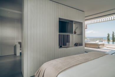 Honeymoon Suite
