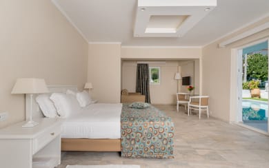 Premium Room Swim Up