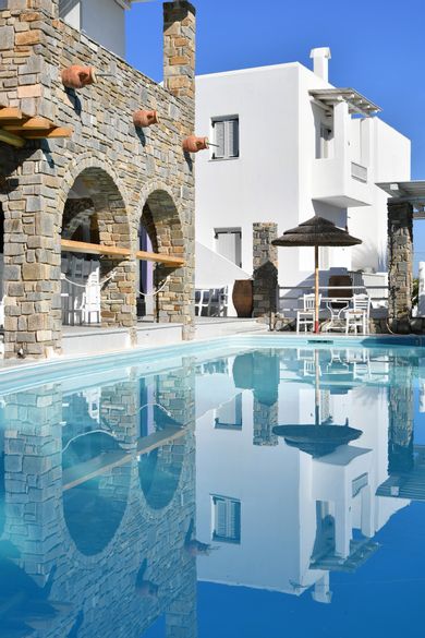 Zefi Hotel & Suites Paros - Image 2