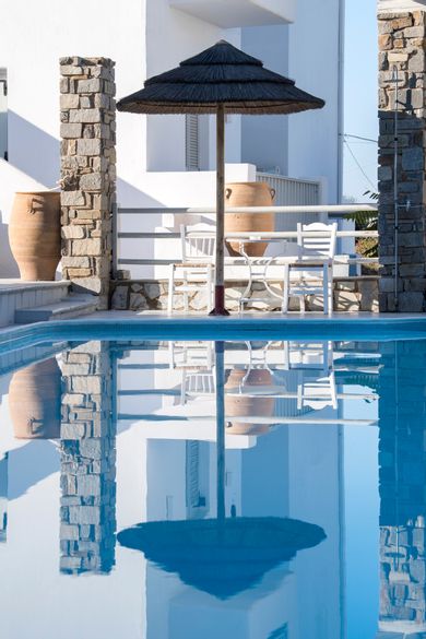 Zefi Hotel & Suites Paros - Image 4