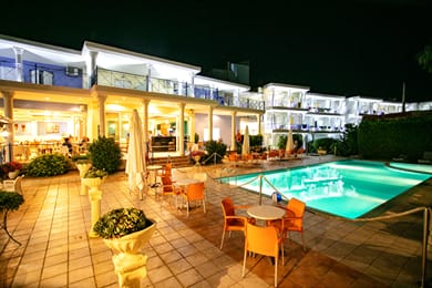 Zeus Paradise Beach Hotel - Image 2