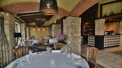 Zornitza Family Estate Relais & Chateaux - Image 2