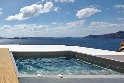 Allure Breeze Suites