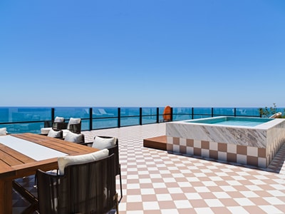 Liv Mackenzie Beach Suites