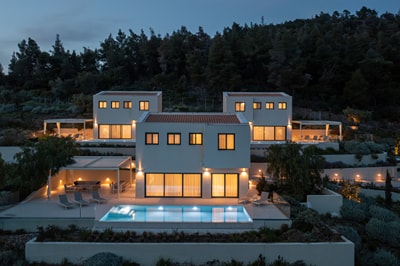 Olive Grove Suites - Villas with Private Pools and Garden
