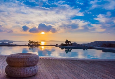 Live and Travel Greece