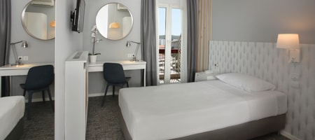 Single Room with Balcony & City View