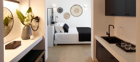 DELUXE SUITE WITH PATIO