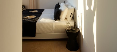 GRAND SUITE WITH OUTDOOR HEATED JACUZZI & BALCONY