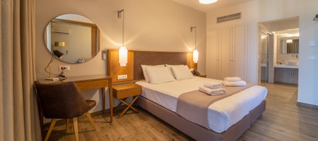 Deluxe Suite with Sea View