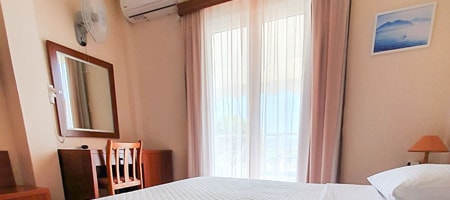 Studio with Queen bed & Sofa plus Kitchenette