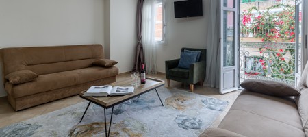 Charming Suite / Two bedrooms Apartment 70 sqm / Navarxou Apostolou 13