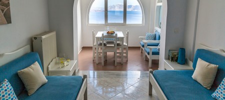 One-Bedroom Apartment with Caldera View