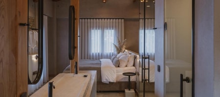 Executive Suite with Hot Tub