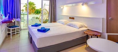 Twin or Double Room with Partial Sea View