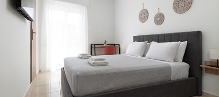 Serenity City Rooms | Double with King- size bed