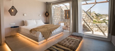 Executive Suite with Sea View & Jetted Tub