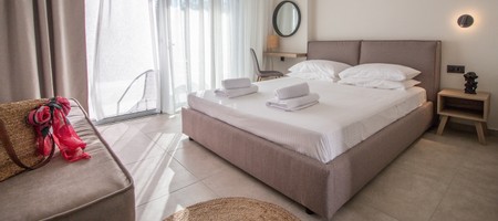 Junior Suite with Private Pool and Terrace