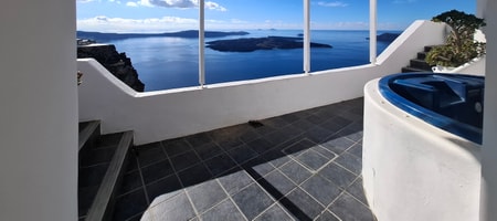 Executive Cave Suite "IKAROS" Sea View Outdoor & Indoor Jetted Tubs