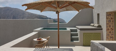Deluxe Suite Sea View with Jetted Tub