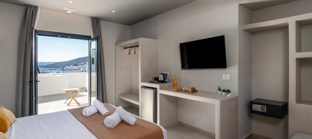 Deluxe Triple Room with Sea View