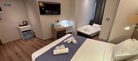 One Bedroom Triple Family Room