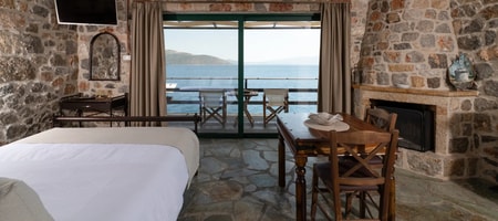 Junior Suite with Sea View & Fireplace "Anthilio"