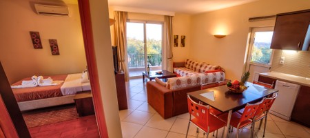 Luxury maisonette Garden View with jacuzzi