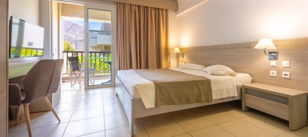 Twin Room Economy