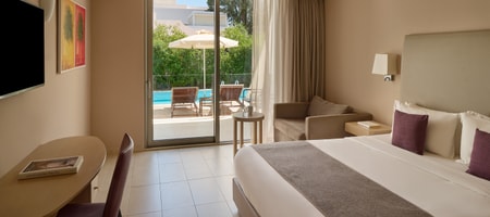 Double Room Swim Up Inland View