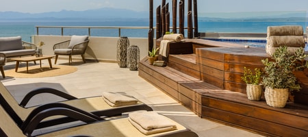 Executive Suite with outdoor jet tub