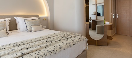Deluxe Grand Room