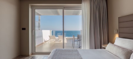 Junior Suite with Panoramic Sea View 32 m²