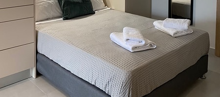 B2 Stylish & Cozy Studio and Balcony