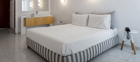 Basic Single Room Non/Partial Sea View