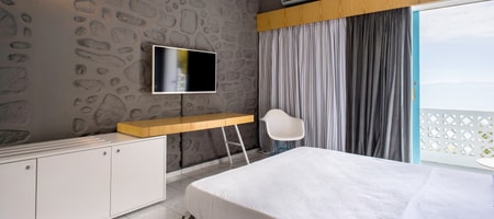 Superior Double Room Non/Partial Sea View